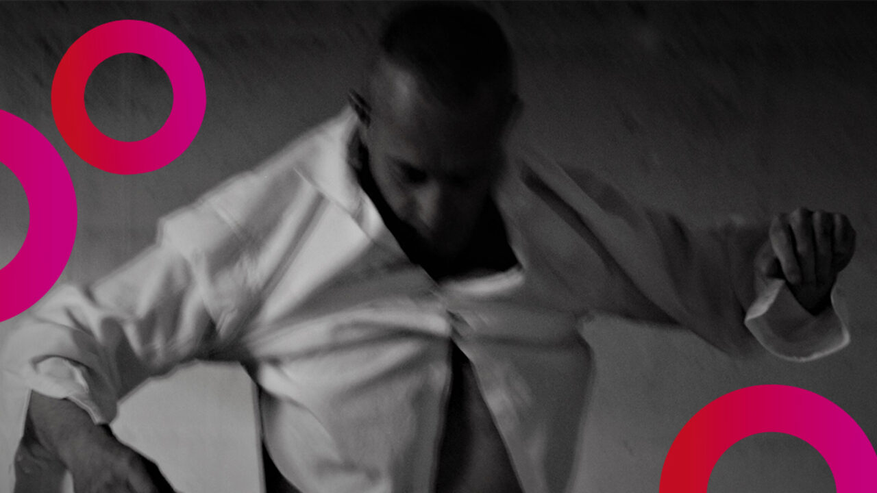 IL SILENZIO DEI CAMPI IN FIORE Featured Image