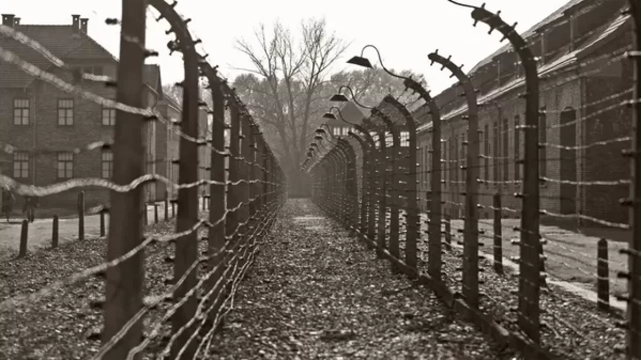 CONVIVERE CON AUSCHWITZ Featured Image