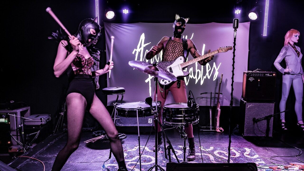 ANIMAUX FORMIDABLES Featured Image